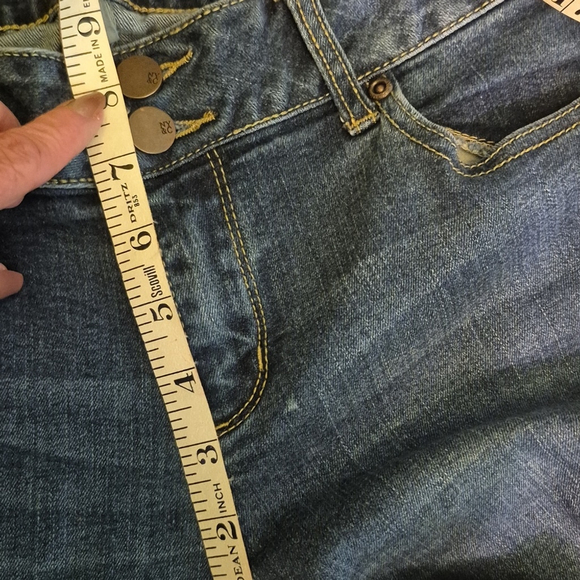 SoHo Med Wash Denim Jeans Curvy Creator Skinny.Double Button Zip .(#1647) - Picture 8 of 16